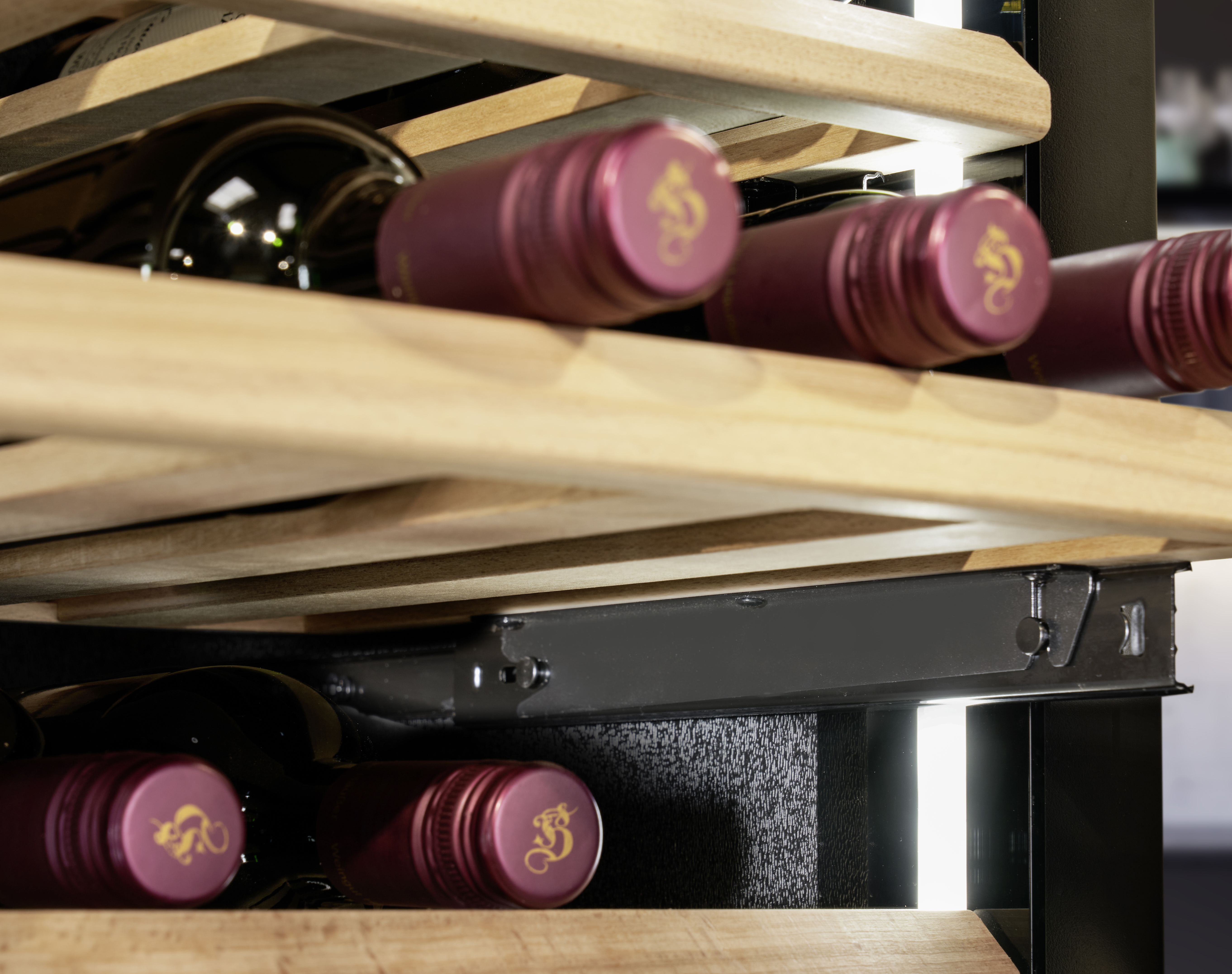 Caso Wine Cooler WineDeluxe WD 17 Energy efficiency class G Built-in Bottles capacity 17 Black