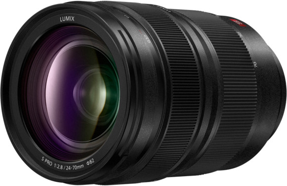 Panasonic Lumix S PRO 24-70mm f / 2.8 lens