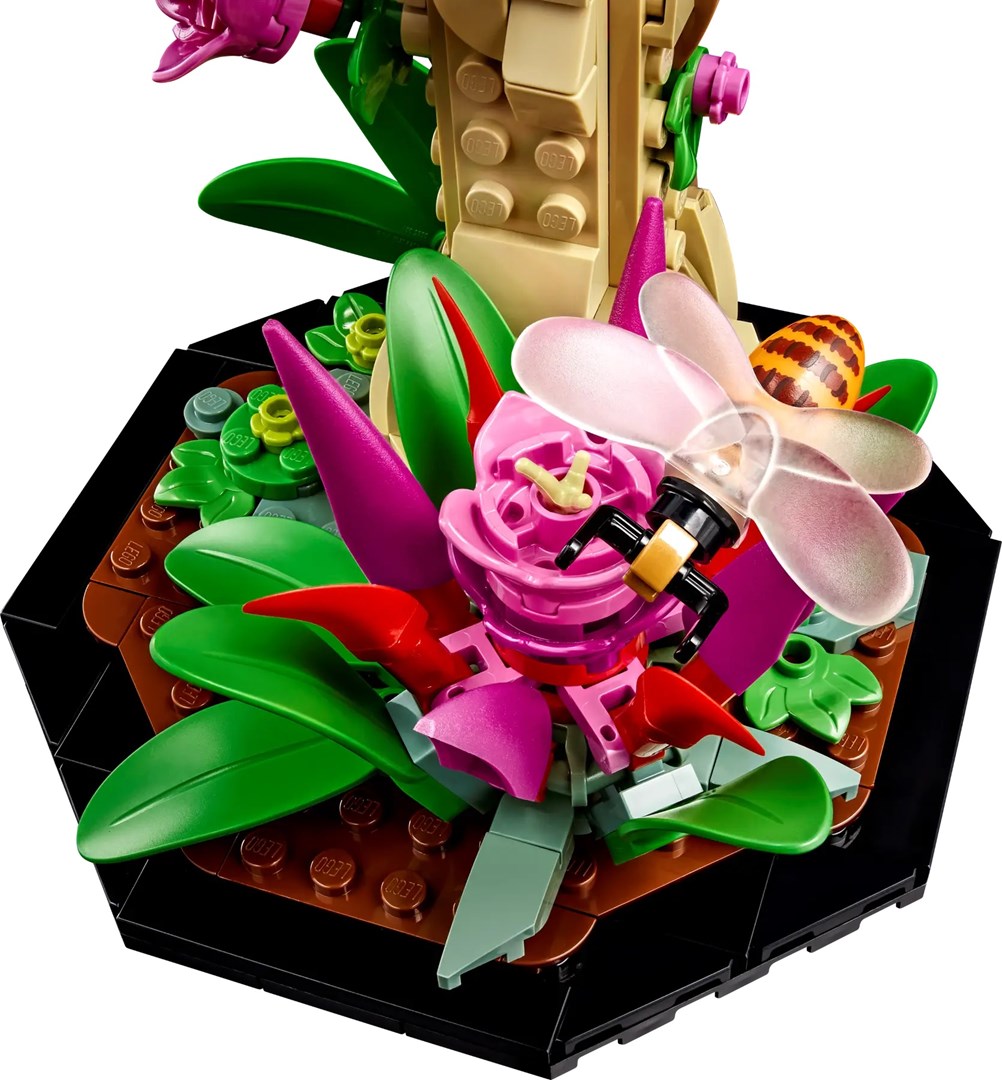 LEGO IDEAS 21342 The Insect Collection