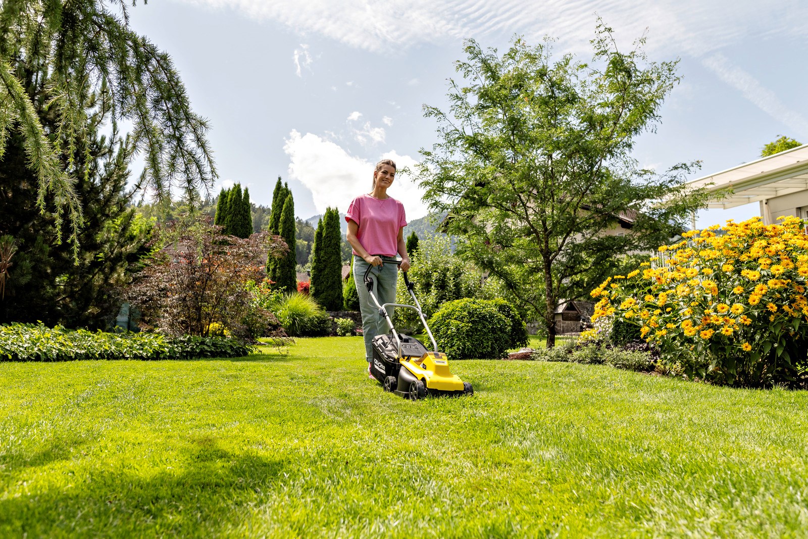 Battery-powered lawnmower KARCHER LMO 2-18 (1.445-400.0) Black, Yellow